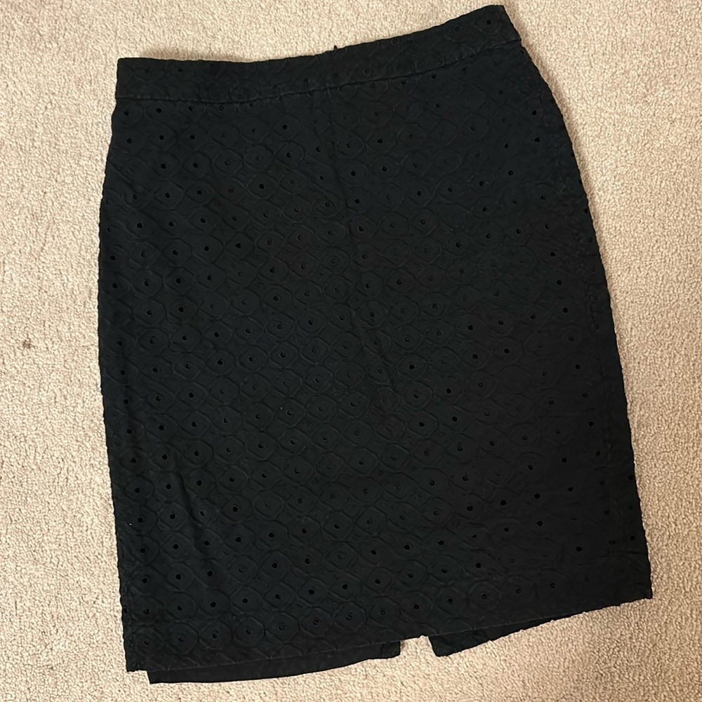 Women’s black Ann Taylor Loft pencil skirt 2